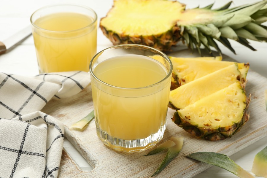 boisson maison isotonique à l'ananas